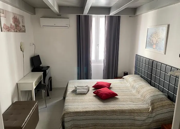 Saturno House Center 3*
